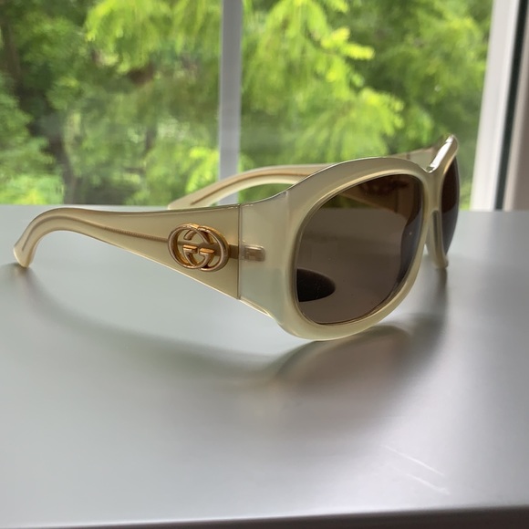 Gucci sunglasses main image 8